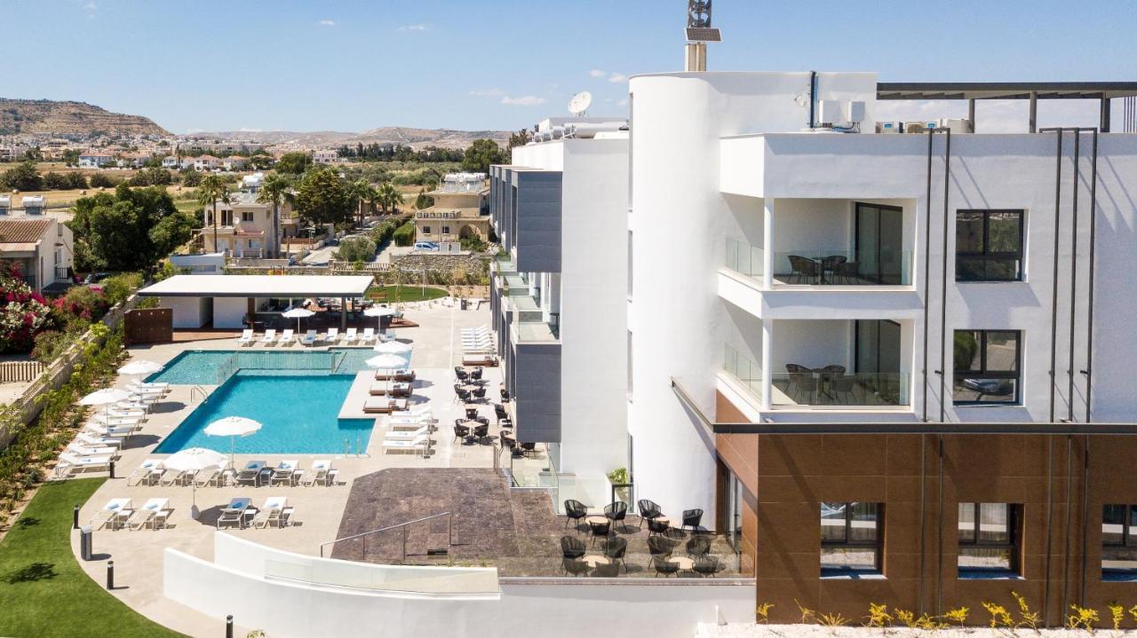 The Quality Lodge - Self Check-In Voroklini Bagian luar foto
