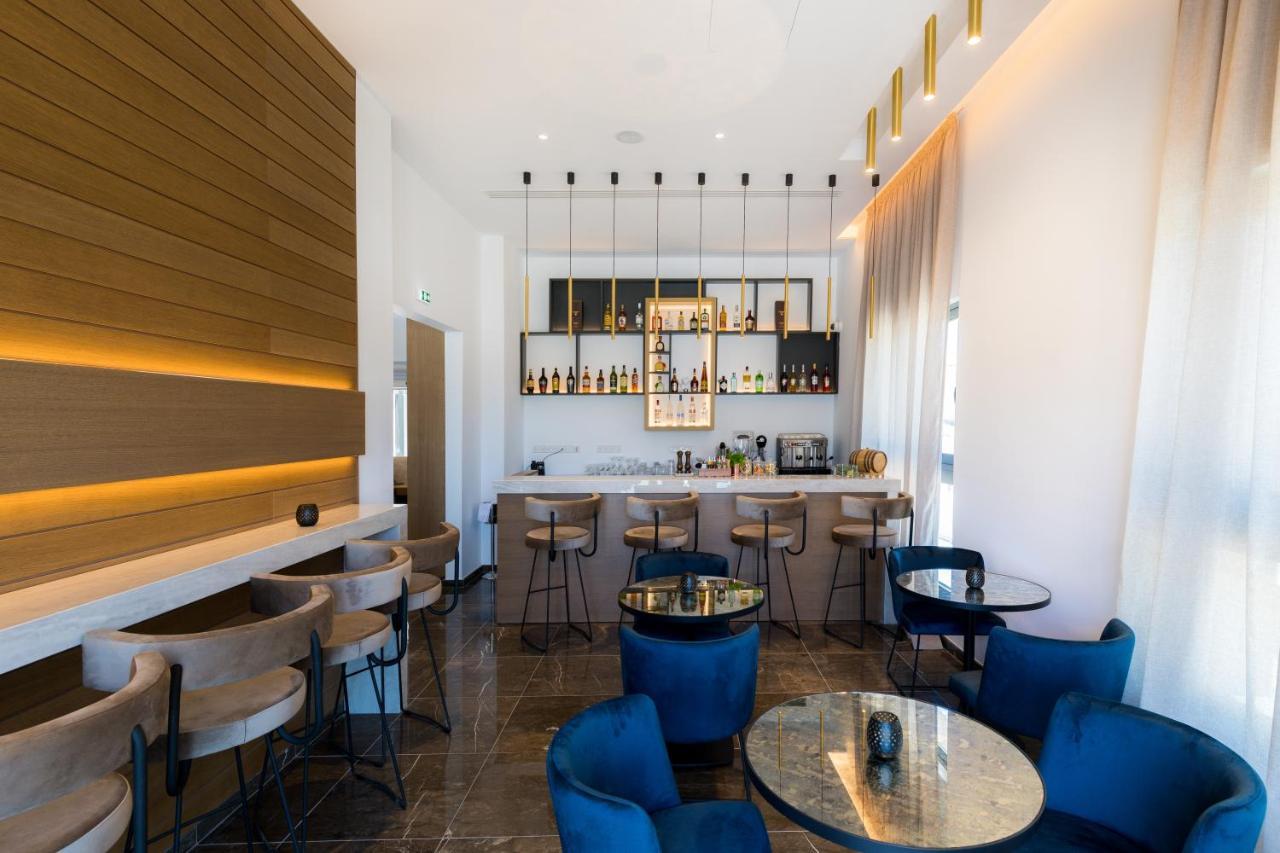The Quality Lodge - Self Check-In Voroklini Bagian luar foto