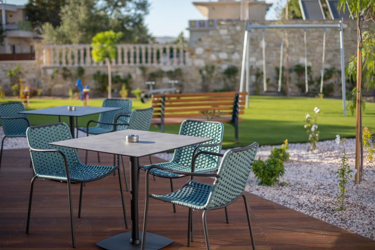 The Quality Lodge - Self Check-In Voroklini Bagian luar foto