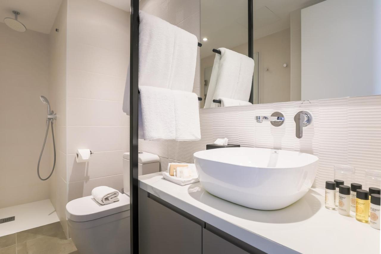 The Quality Lodge - Self Check-In Voroklini Bagian luar foto