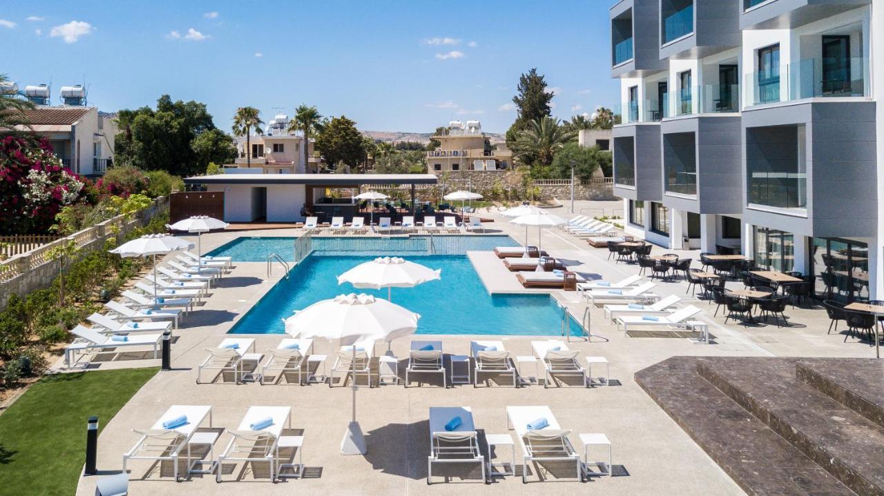 The Quality Lodge - Self Check-In Voroklini Bagian luar foto