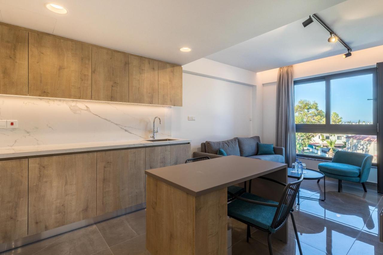 The Quality Lodge - Self Check-In Voroklini Bagian luar foto